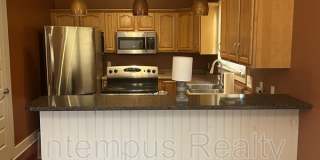 229 Deaderick Ave Gallery 12