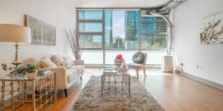 Beautiful 1 Bed 1 Bath in Denny Triangle Gallery 3