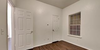 7008 Eagles Lndg Gallery 7