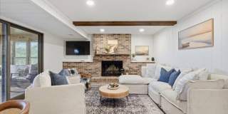 Luxury Lakefront House - Fully Furnished Gallery 26