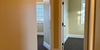 (919) Triplex Townhome - 2 Bed / 2.5 Bath w/Bonus Room Gallery 10