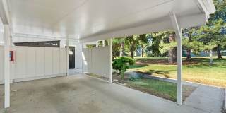 Updated 3-Bedroom End-Unit Townhome in Scotch Pines Condos Gallery 4
