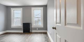 2533 W LOMBARD Street Gallery 19