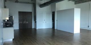 1749 NE Miami Ct Gallery 3