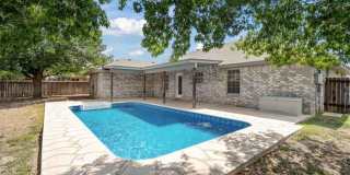 Beautifully Refreshed 3-Bedroom Home with In-Ground Liner Pool Gallery 1