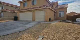 Spacious 6 bedroom , 3 bathroom home with downstairs bedroom and bath Gallery 4