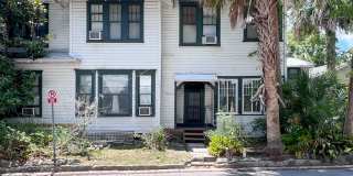 1BR/1BA UPDATED Apartment in Duck Pond Area - Available Early August! Gallery 1