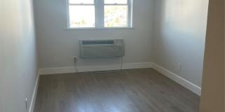 320 Post Avenue unit: 2D Gallery 1