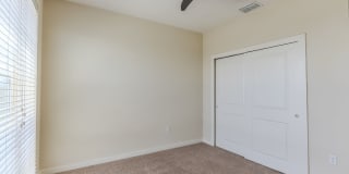 Edge at 1702 Gallery 32