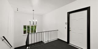 384 W Drahner Gallery 1
