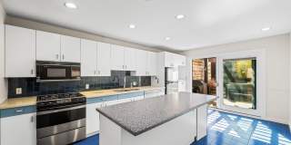 438 SPRUCE Street Gallery 5
