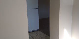 Highlands 1 Bedroom 1 Bath w/ Yard and Laundry! Gallery 88