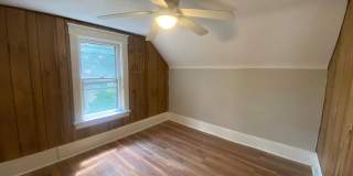 Spacious 3-Bed Single-Family Home in Quiet Kenmore Neighborhood Gallery 6