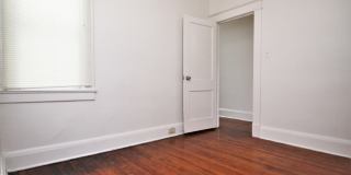 2026/2027 JHU Off-Campus 3bd/1ba Rowhouse w/ W/D & rear yard! -Available 6/9/26 2026/2027 JHU Off-Campus 3bd/1ba Rowhouse w/ W/D & rear yard! -Available 6/9/26 Gallery 23