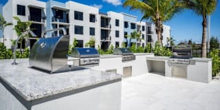 Manor Hialeah Gallery 24