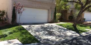 Your Perfect Home Awaits! 4 Bedrooms, Spacious Yard & More Gallery 1
