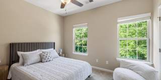 Stylish 3bd 3.5bath townhome for rent in the highly desirable Vermillion Gallery 34
