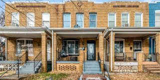 2302 E St NE Gallery 1