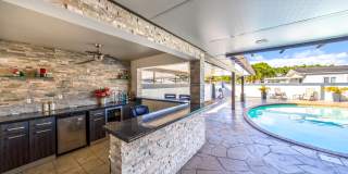 490 W 33rd Pl Gallery 2