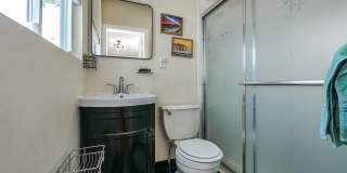 201 N Portland Ave Gallery 8