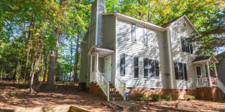 2 bed, 1.5 bath Duplex in American Village Minutes to Duke University! Gallery 1