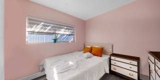490 W 33rd Pl Gallery 12