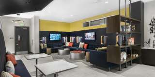Yale 25 Station Gallery 21