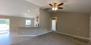 Desirable SE Ocala Neighborhood 3/2/2 *WON'T LAST* Gallery 6