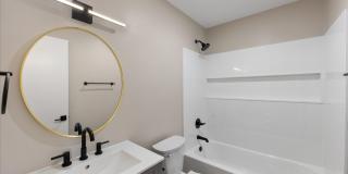 4700 Walden Court - 4706 Gallery 21