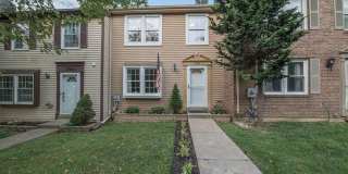 Well maintained 3 bedroom townhouse in established Frederick community ready early May! Gallery 1