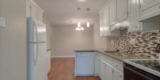 225 Twin Oaks Place Gallery 19