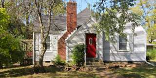 PRELEASING for AUGUST! Close to Campus Gallery 4