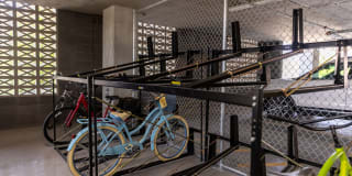 Jules on 3rd Gallery 32