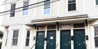 Allston Town House (3.5 bed 1 bath) - Available Now/Flexible Move In Gallery 8