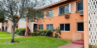 3670 SW 10th St Gallery 1