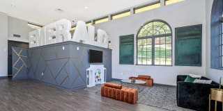 Emerald Apartments Gallery 13