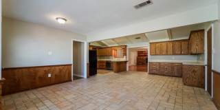 2377 Napoleon Avenue Gallery 4
