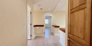 7645 Rustic Galleon Street Gallery 24