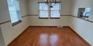 Charming 2BD/1BA Townhome in Burlington’s New North End Gallery 4