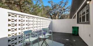 The Elizabeth Gallery 12