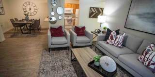 Rivercrest Gallery 76