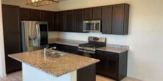3626 S 58th Dr 3626 S 58th Dr Gallery 1