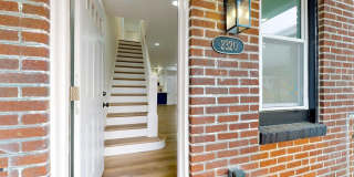 2320 W LEXINGTON Street Gallery 2