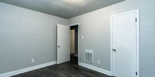 4702 37th Street Gallery 20