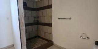Charming Corner lot for rent! Gallery 24