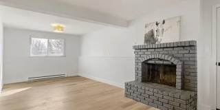 Beautiful, Newly Remodeled Home In Great Location! Gallery 16