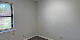 4 Bed, 2 Bath Home on Cul-de-sac Gallery 16