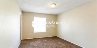 5311 West Holly Street Gallery 8