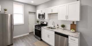3 Bedroom Home with Modern Finishes, Central Air & Private Backyard Gallery 5