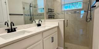 Heritage Oaks gated community 3/2.5/2 Townhome Gallery 36